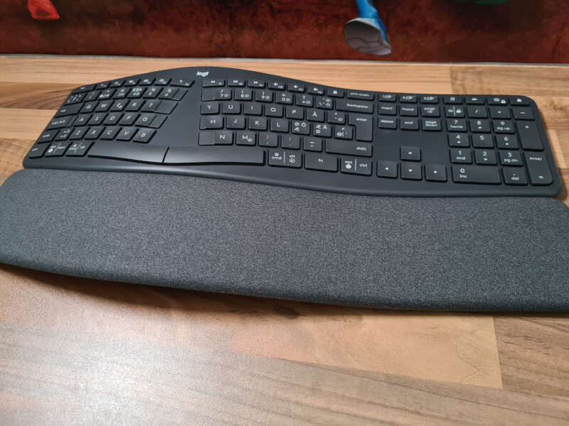 ergonomic plastic Logitech ERGO M575 reuse K860 keyboard mouse.jpg